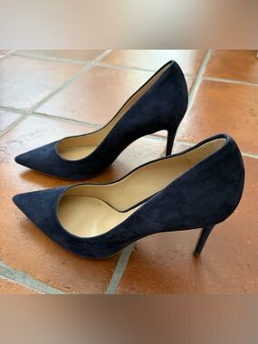 Classic Italian Navy Suede Pointed-Toe Pumps - Size 39 (US 8.5)